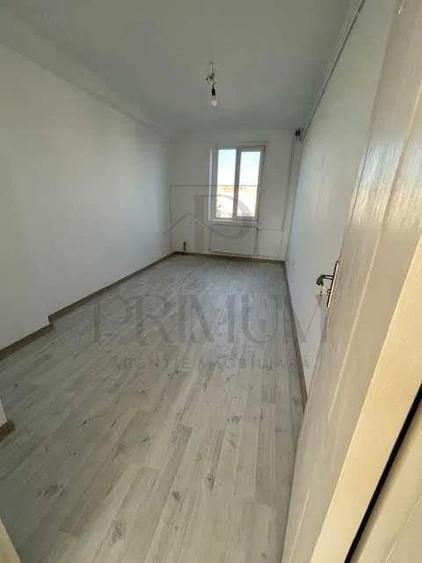 CENTRAL - 2 Camere - Centrala proprie - Etaj intermediar - LIFT - Fatata renovat