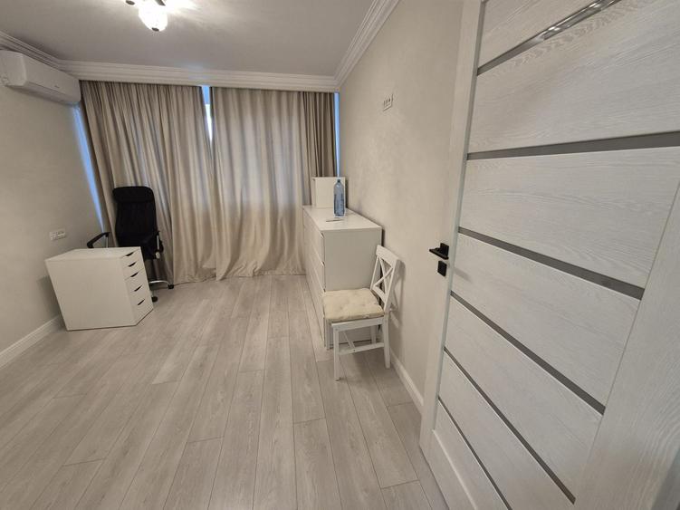 Apartamnent decomandat cu 3 camere, Sector 6