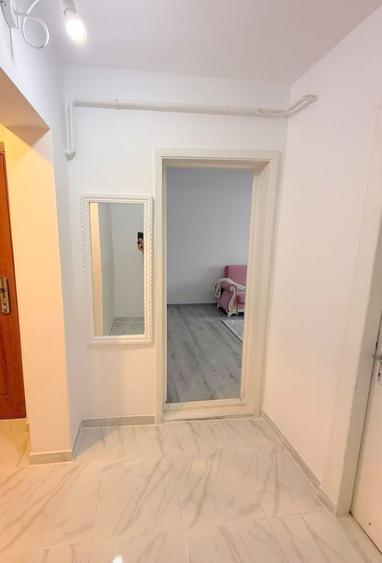De vanzare apartament cu 2 camere, etaj 4/4, recent renovat, 26.000 euro