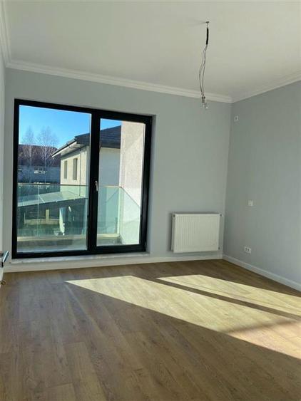 Casa Vila Duplex NOUA 5 camere Otopeni curte proprie acces privat