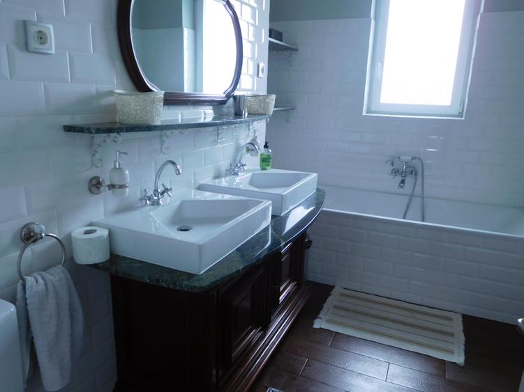 Apartament elegant, 4 camere, zona Iulius Mall