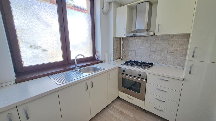 Unirii - spatiu birou, suprafata 70 mp, etaj 1/2