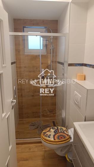 De închiriat | Penthouse Modern cu Terasă Panoramică – Sibiu -Zona ind.Vest