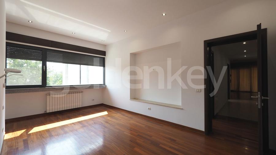 Apartament penthouse cu 4 camere | 20mp terasa
