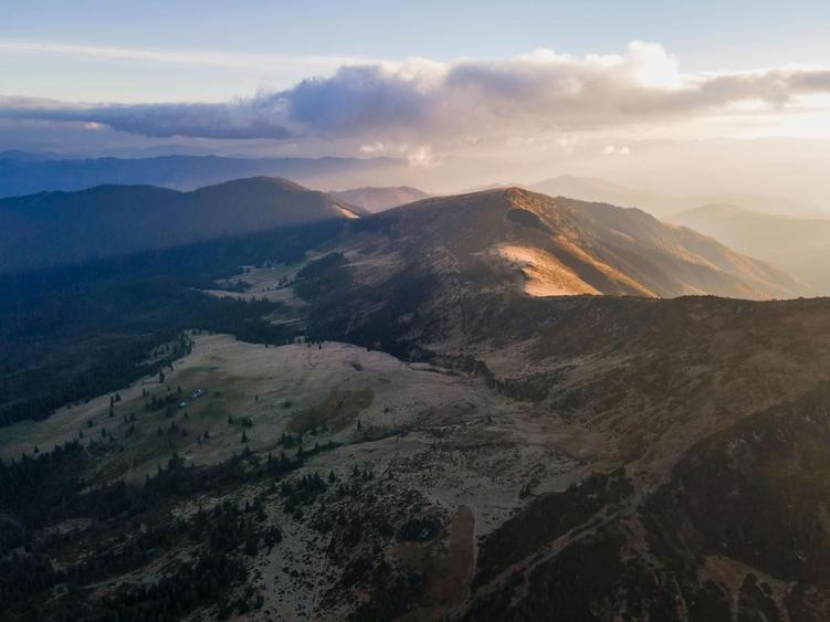 Casă montană cu 3.000 mp teren | Dorna Arini – lângă Vatra Dornei