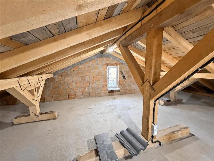 Casa NOUA la cheie individuala 4 camere si curte proprie zona Turnisor