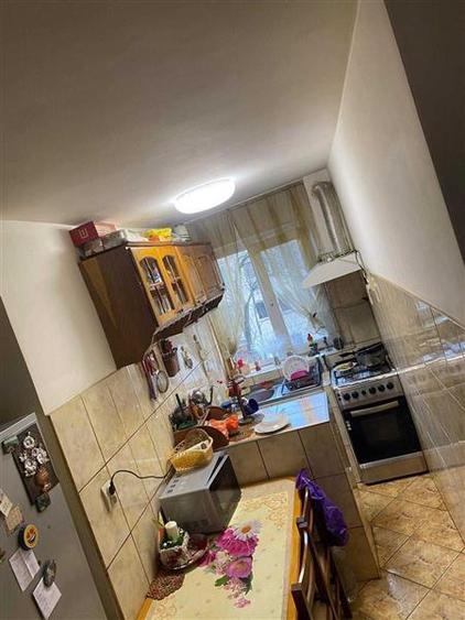 Apartament cu 3 camere la etajul 3 aproape de Mall