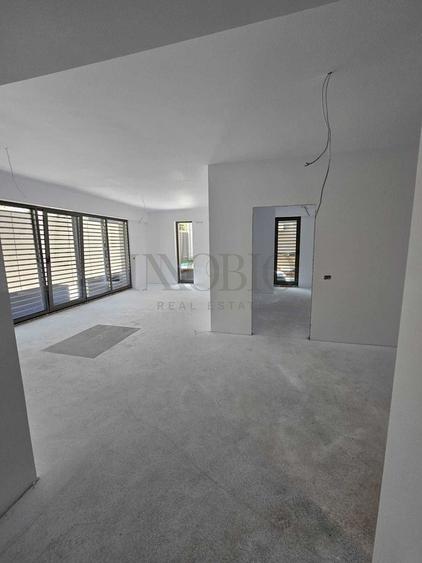 Spatiu comercial | 2 locuri de parcare | Prima inchiriere | Victoriei