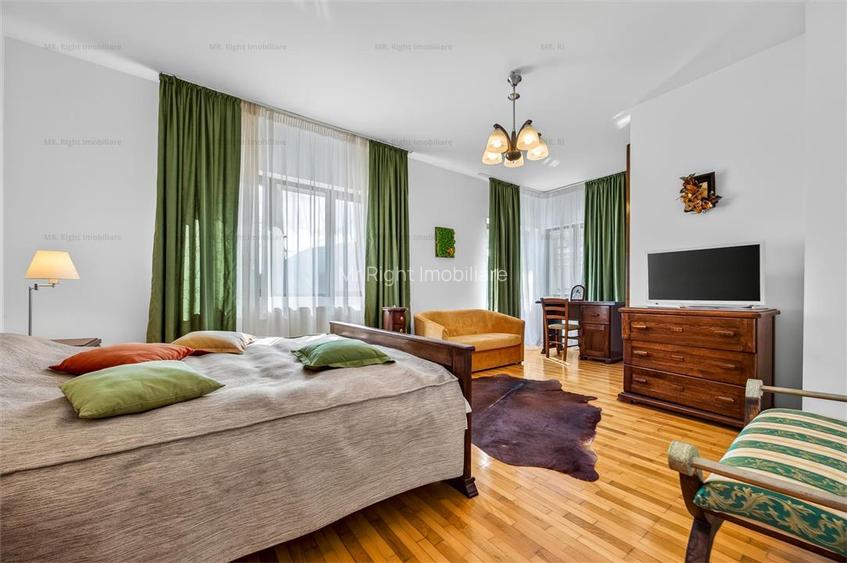 Casa pe 3 niveluri | Terasa cu priveliste | 3 parcari | Pozitie centrala