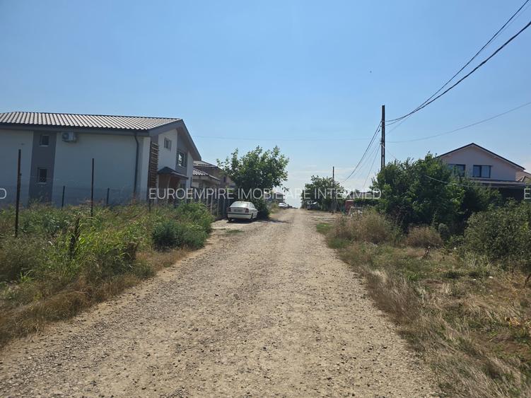 Teren de vanzare in Lazu - 11