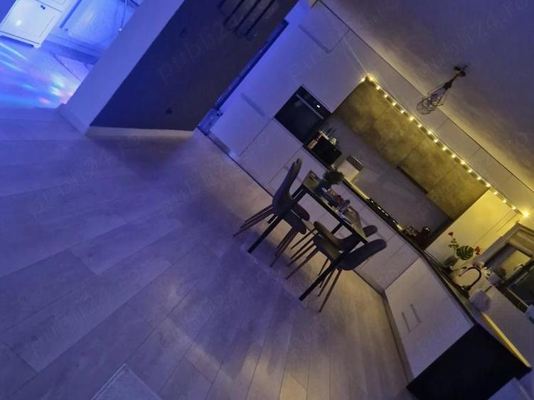 Casa moderna, Isalnita,90MP util + 30MP doua terase,curte spatioasa, panouri