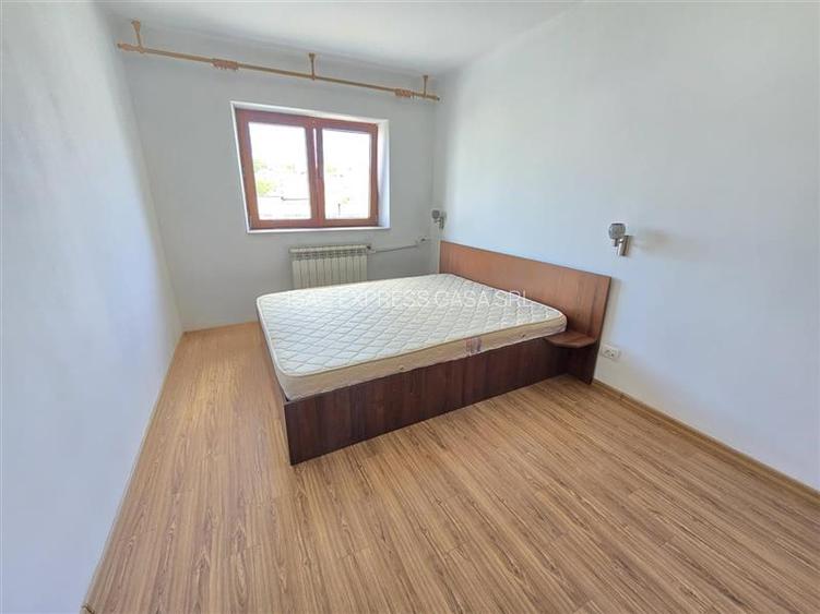 Apartament 2 camere decomandat, zona Gara, Strapungere Silvestru (etaj intermedi - 3