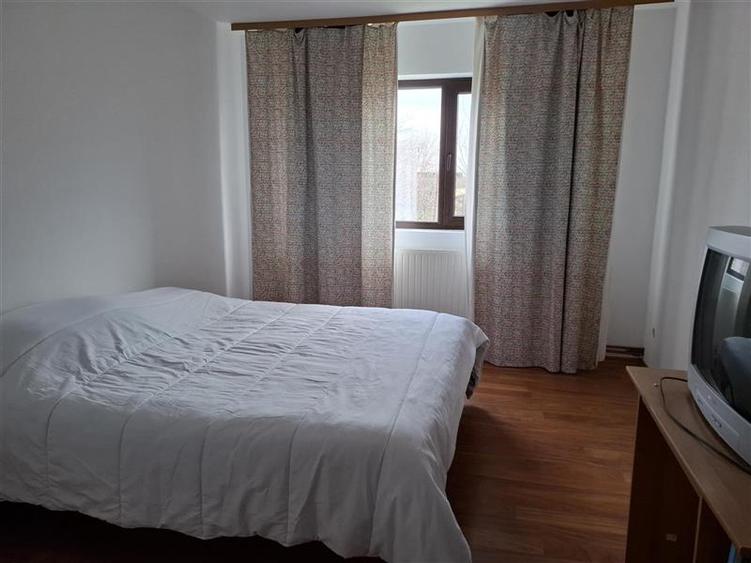 Casa Petresti, parter, s.c. 126 mp, cu teren 1250 mp