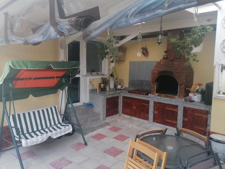 Vand casa tip duplex