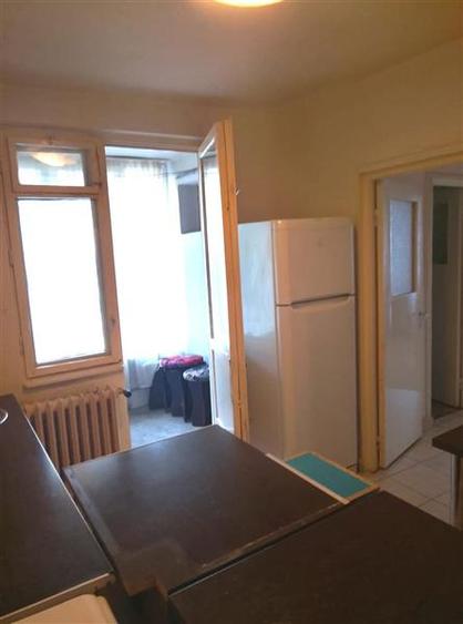 Apartament 2 camere, parter inalt. Zona Grivitei
