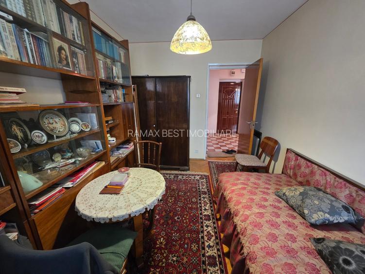 Titan, 10 minute metrou Costin Georgian, la piata Minis, 2 gr sanitare, - 14