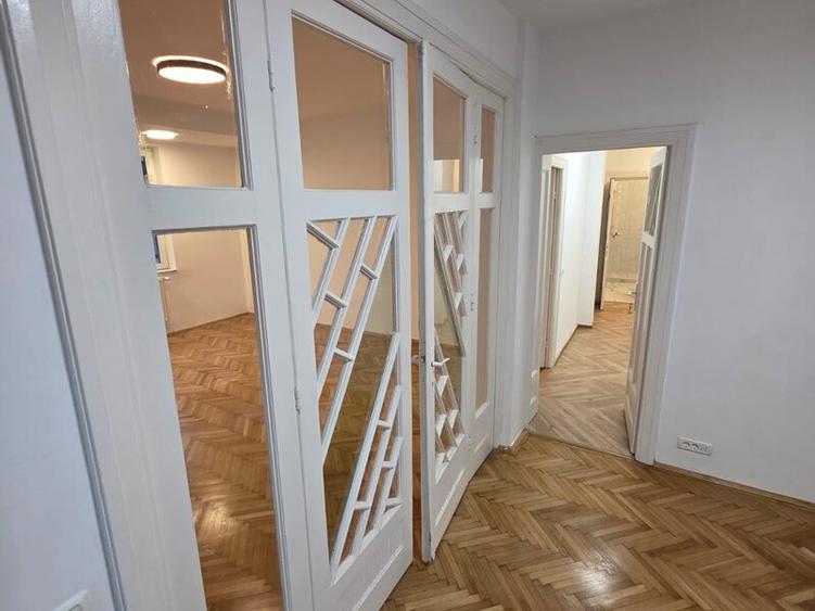 Spatiu inchiriat | 3 Camere Decomandat | Unirii | Centrala Proprie