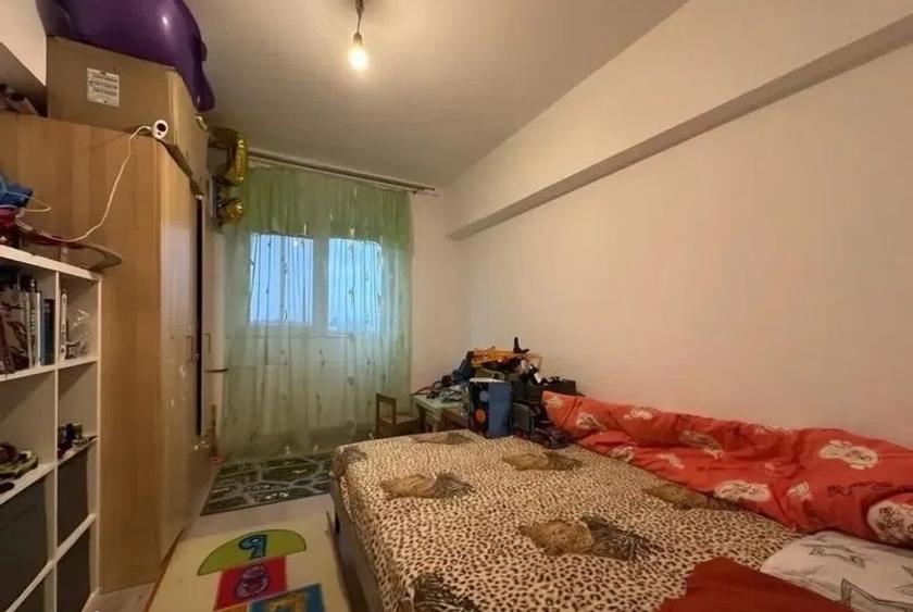 3 camere decomandat Drumul Taberei metrou Raul Doamnei