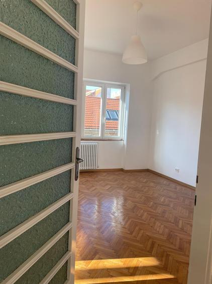 Apartament 4 camere în Piața Unirii | Clădire istorică | Str. Flor