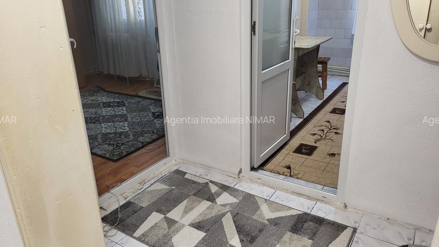 De inchiriat apartament 2 camere, situat etaj 1 in bloc mic, zona Hotel Vrancea. - 11
