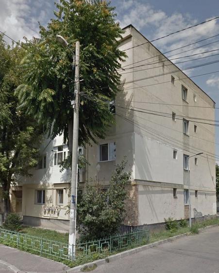Garsonieră 27 mp cu balcon - etaj 2 - nemobilata -bloc an 1980