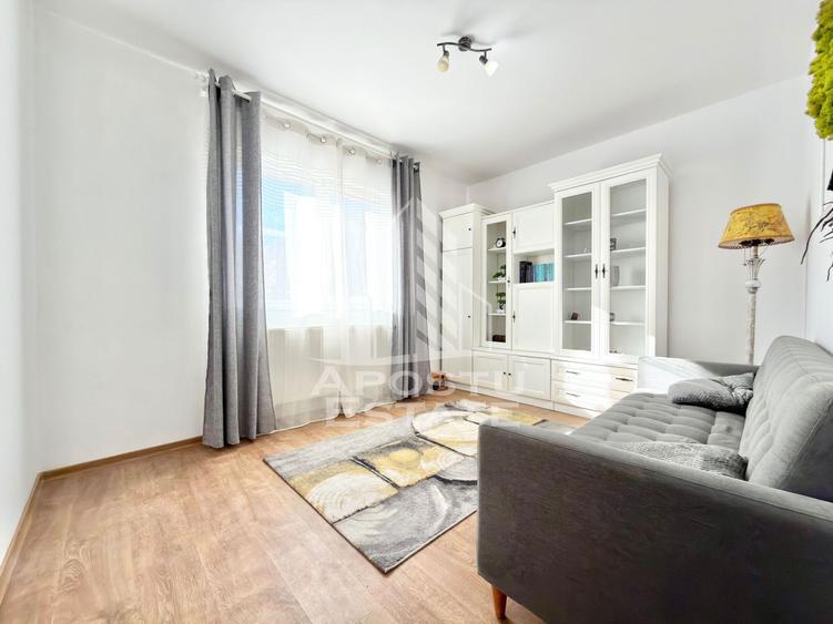 Casa individuala cu 5 camere si 3 bai mobilata in Giroc la asfalt