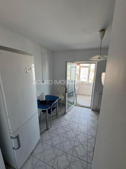 City park mall-apartament 3 camere decomandat cu gaze - 12