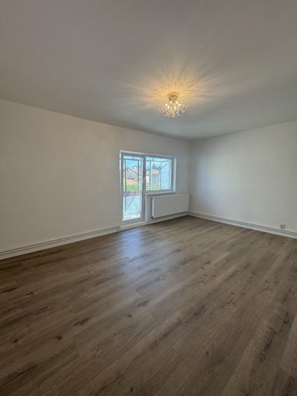 Apartament 3 camere - Etaj 1 - zona Strand
