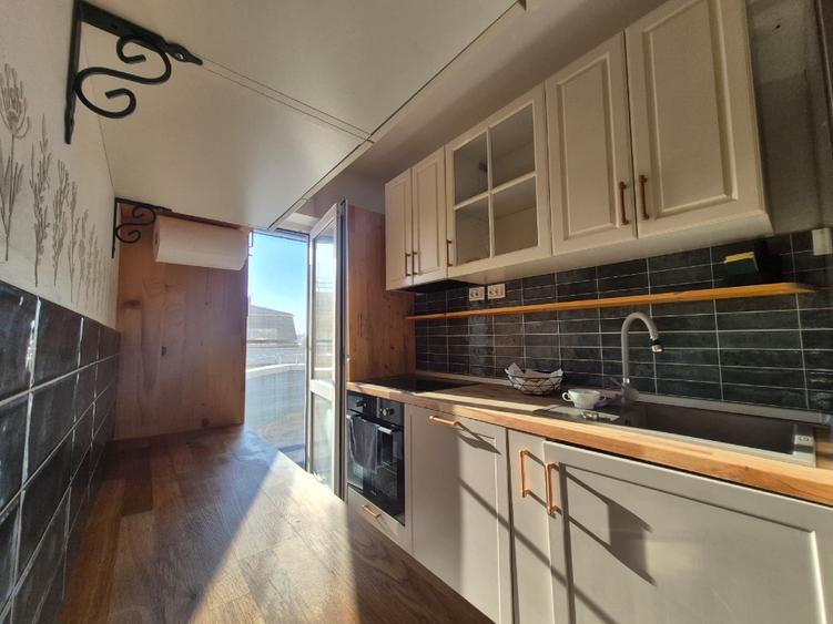 Proprietar Vând apartament 3 CAMERE + boxa - complex Dream Village