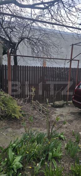 Casa cu 3 camere, curte verde si spatioasa 400 mp,zona Bariera Bucuresti