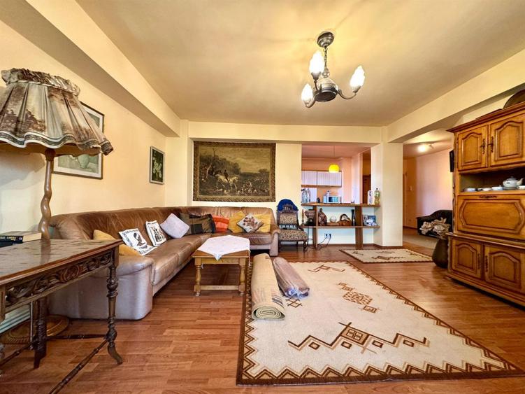 Apartament cu 4 camere - Calea Manastur