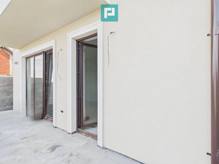 Duplex luminos 101 mp utili, teren 350mp în Covaci