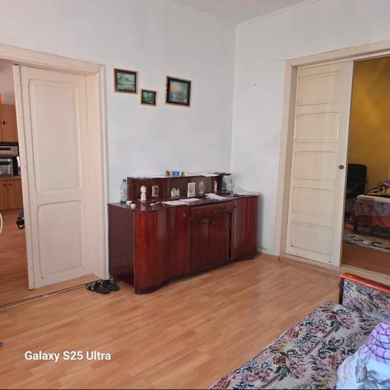 Vând jumătate de casă – Zona Piața Mare, Brăila