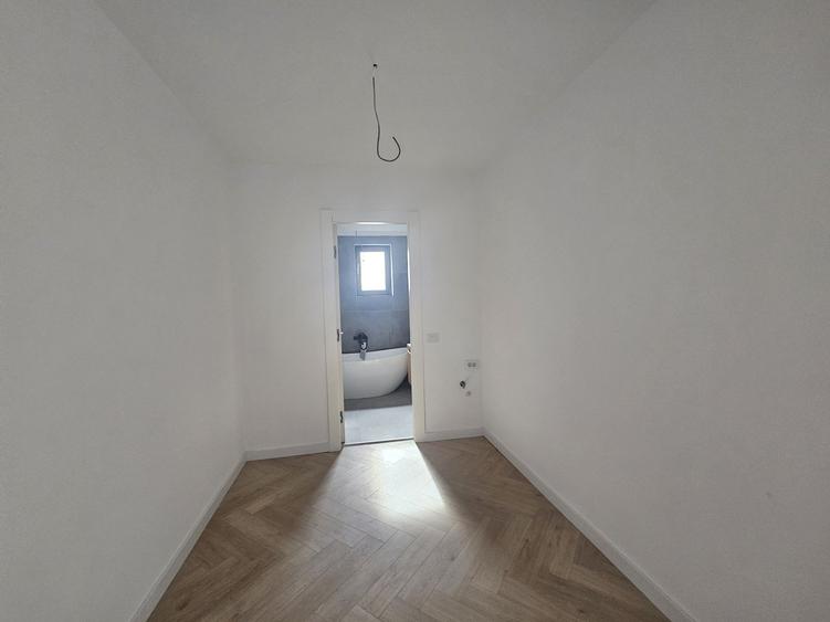 Penthouse 4 camere de vânzare | Iancu Nicolae | 130 mp + balcon