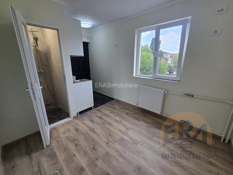 Garsoniera mica renovata | Etaj 3 | Rogerius, str. Aluminei - 2