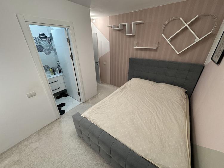 Apartament 3 camere zona Faleza Nord Renovat Total cu Centrala