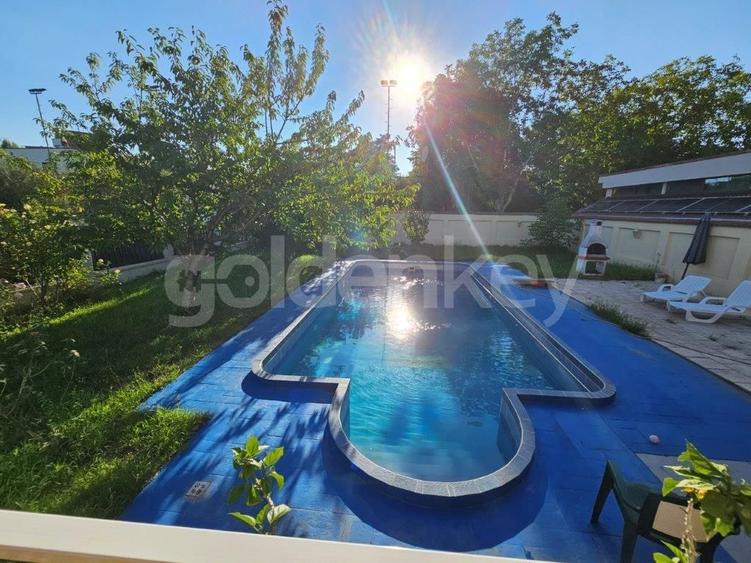 Vila individuala cu 8 camere | piscina | 2 garaje | 888mp teren