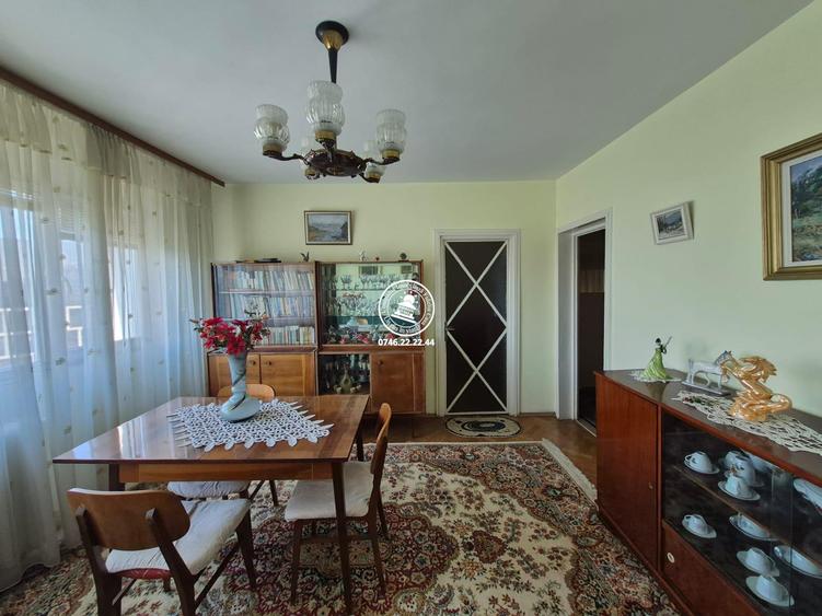 Apartament 3 camere de vanzare etaj intermediar - Podu Ros