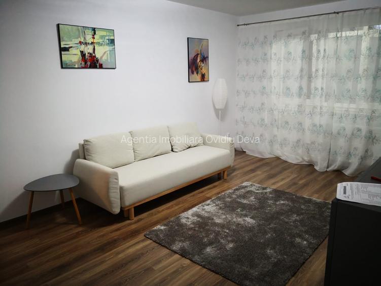 Inchiriez apartament 2 camere in Deva, ultracentral (I. Maniu, Magnoliei), et 2 - 5