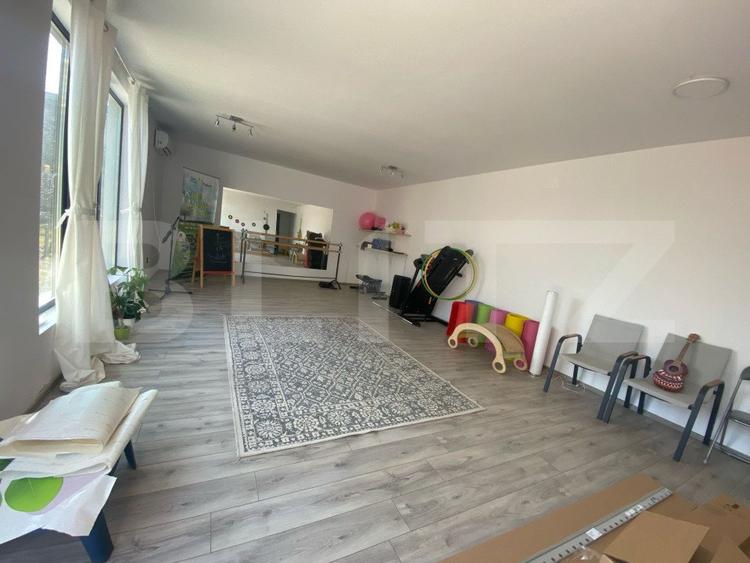 Casa individuala rezidentiala sau spatiu comercial, 6 camere, 200 mp, zona Sanex