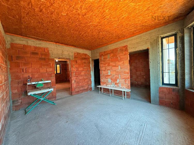 CASA CU EXTERIOR FINALIZAT-INTERIOR LA CARAMIDA (LIBERTATE DE FINISARE)