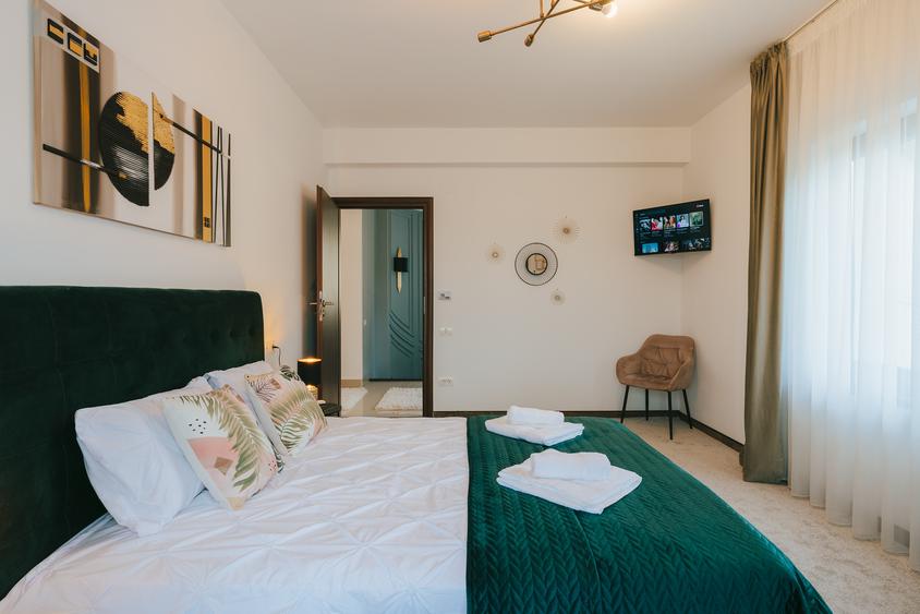 Casă Nouă de Lux pe Malul Lacului Corbeanca |Grădină 1.461 mp, Piscină și Ponton