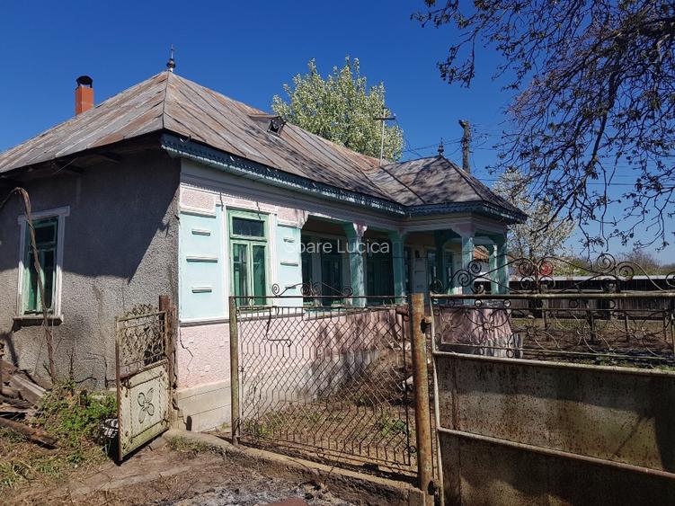 Proprietar vând casă în Com. Valea-Seacă(Sascut), jud. Bacău