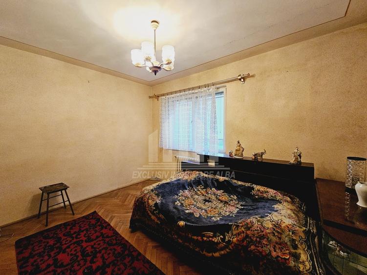 Apartament 3 camere decomandate | 2 bai | 71 mp | Cetate - zona Closca