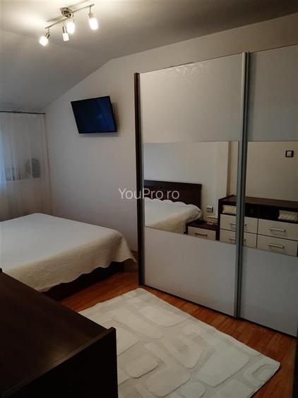 Decomandat cu centrala /2 camere/Zona Dambovita/Mansarda - 7