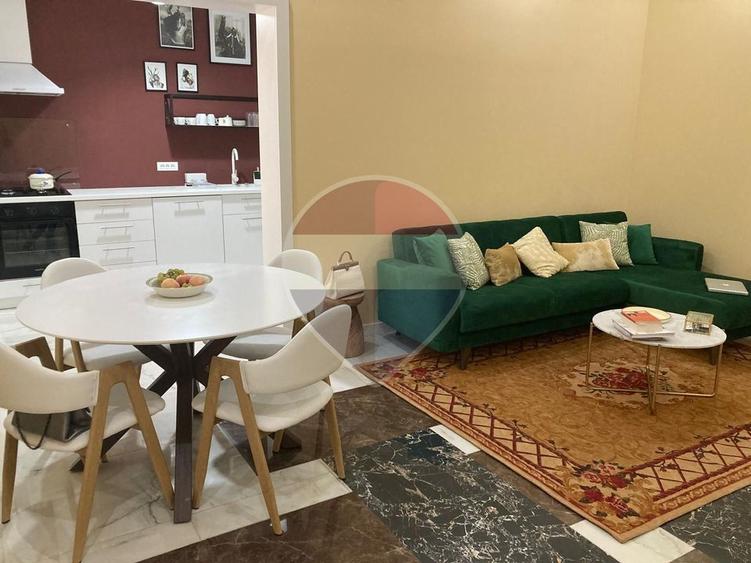 Apartament cu 3 camere pretebil pentru cabinet sau rezidential
