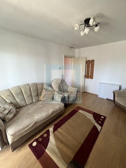 De vânzare apartament 3 camere/ Ghimbav