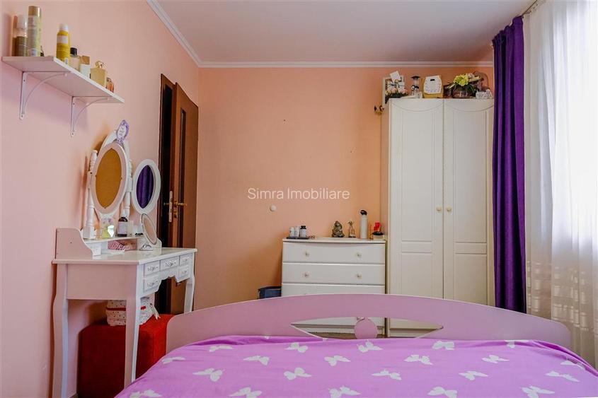 Casa de vanzare  cu teren de 722 mp in Sanmartin - 11