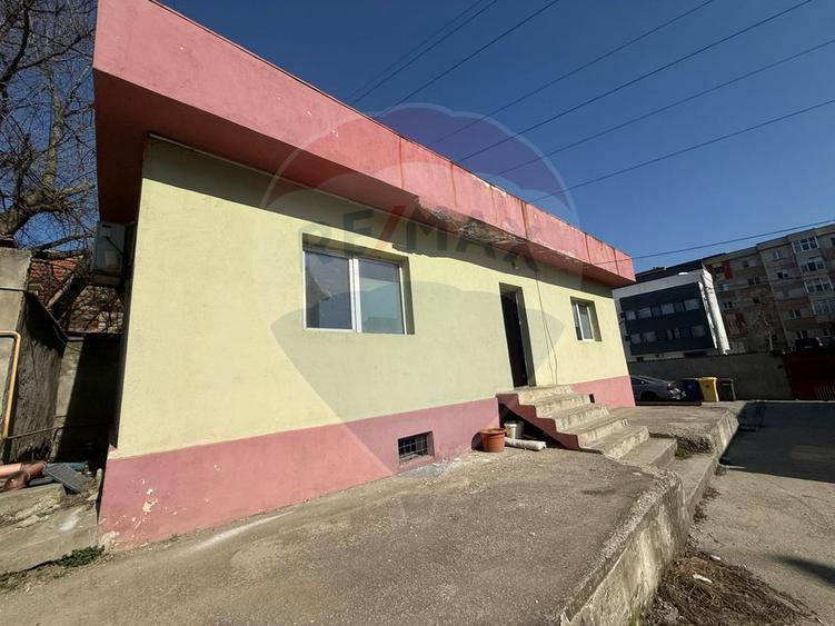 Spațiu comercial de 52mp de închiriat în zona 1 Mai