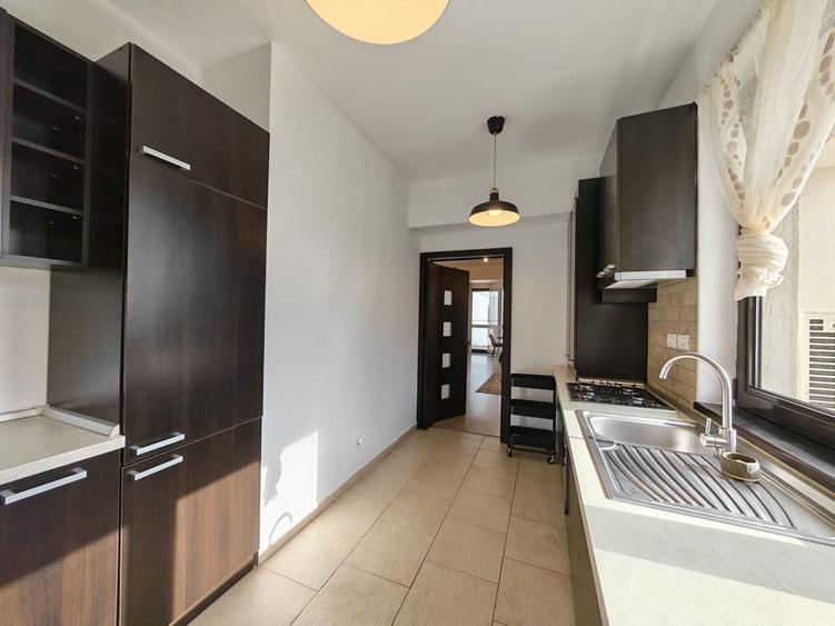 Apartament foarte spațios lângă Pădurea Băneasa | Spații de depozitare | Parcare